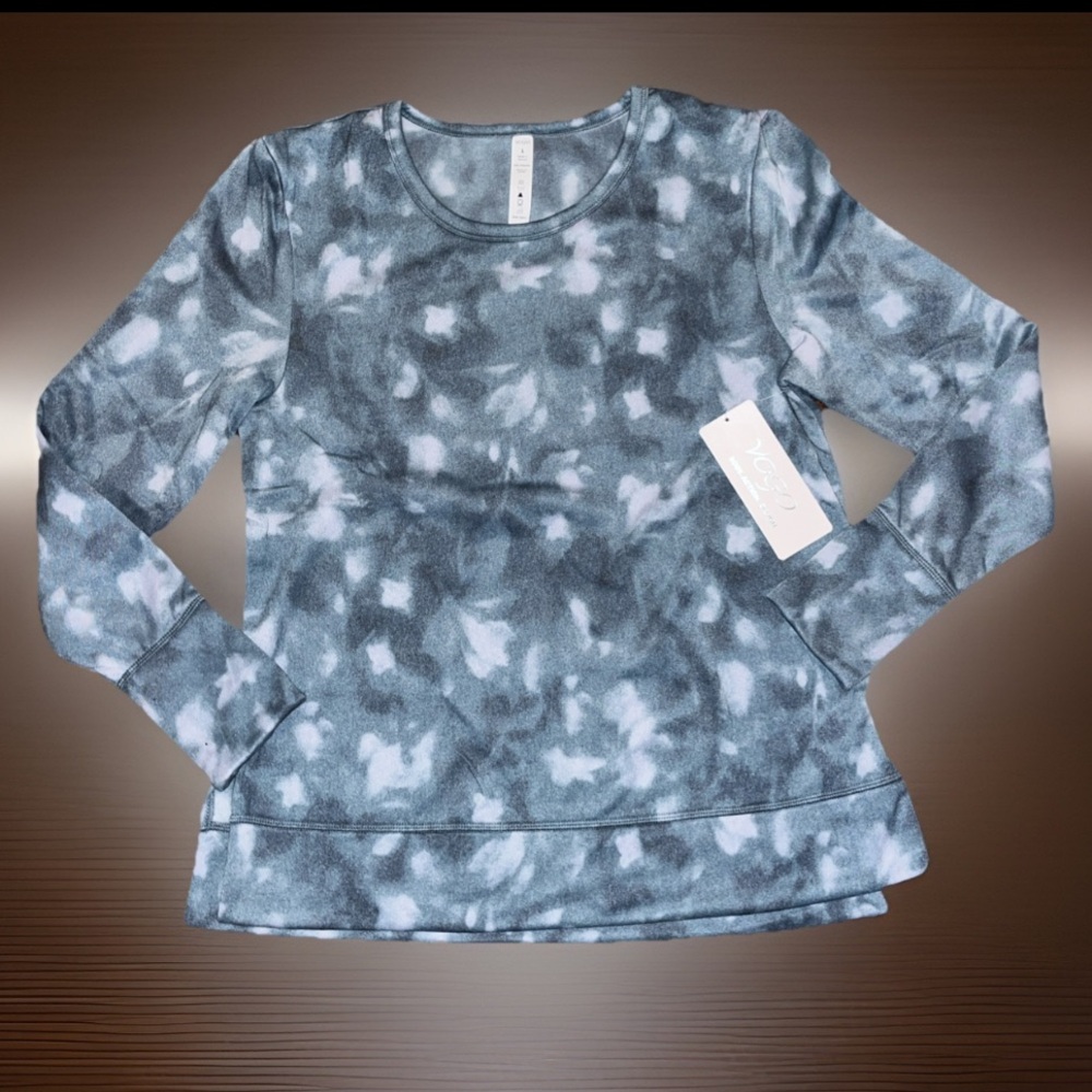 VOGO BLUE Camo Body Action Design Side Slits Scoop Neck Fleece Sweater Top NWT